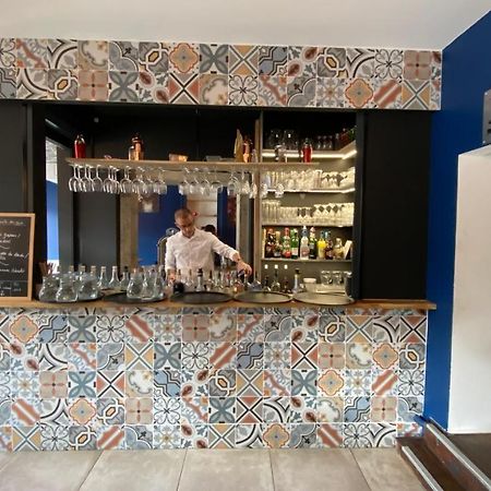 Hotel Restaurant La Place Saint-Amand-Mont-Rond Dış mekan fotoğraf